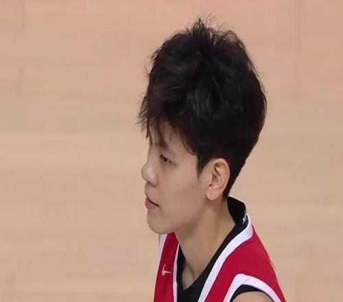 中国女篮三大内线合砍47分，球队却曝出最弱一环，赛后遭球迷批评