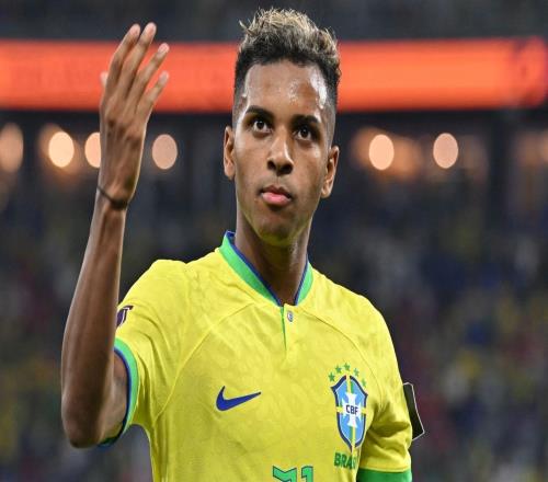 最拼的最先倒下！皇马边锋十字韧带伤缺1012月，至少养伤一年