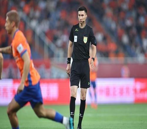 中超京鲁大战将由麦麦提江主哨