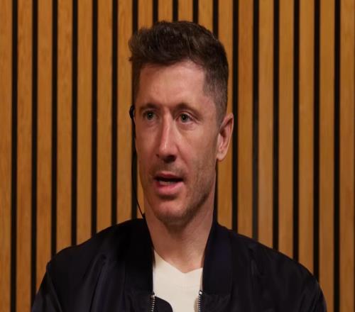 莱万：拜仁是顶级职业俱乐部，但巴萨让我感受到家的温暖