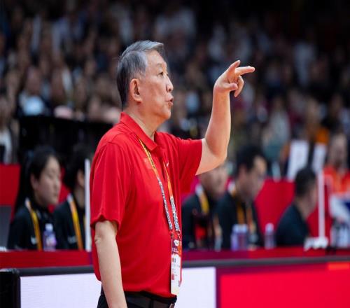 中国女篮15分惨败！宫鲁鸣一天前的担忧，本场比赛全部应验