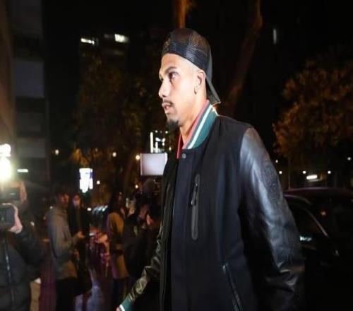 世体：阿劳霍组织巴萨全队聚餐，庆祝自己的生日并提升凝聚力