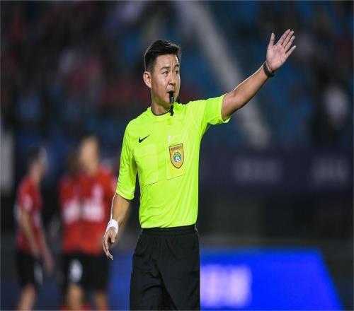 3天2场！贺凯先执法足协杯，再赴上海，主哨中超海港对青岛西海岸