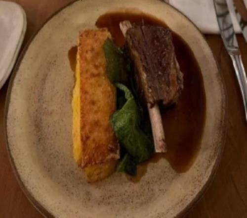 JDG工作人员晒照:落地美食大赏猜猜都是谁吃的