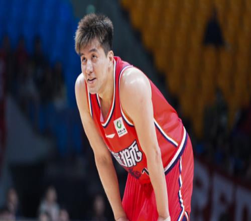 广州男篮官宣：郭艾伦前交叉韧带断裂将去北大第三医院手术治疗