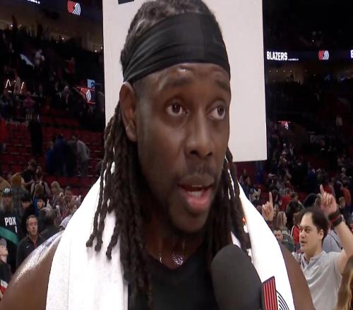 霍勒迪：亨德森的发挥令人鼓舞，连续客场我们时刻准备着