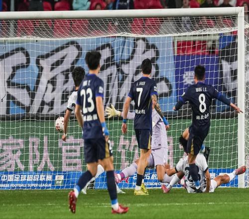 毫无章法，大牌外援不适配推翻大连打法！留给李国旭的时间不多了