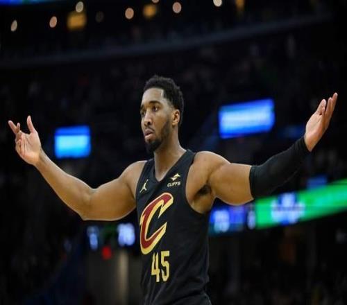 真有望冲击冠军骑士四核同场76回合净效率+36.7太惊人