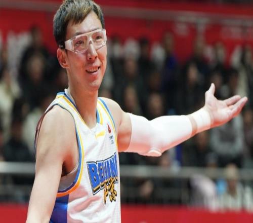 北京二老大爆发：38岁麦基高效19+7方硕18+6三分创赛季新高