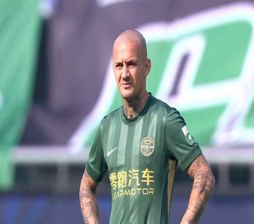 薛庆浩神扑，申花11战平浙江队，王钰栋赛季首球吴曦受伤被换下