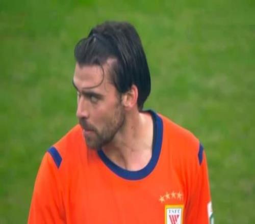 21,泰山积分归零,克雷桑助攻+头球绝杀国安18岁小将交学费了