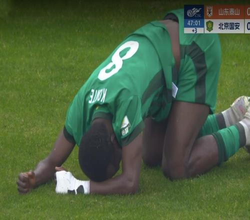 再胜国安!10年不胜魔咒,中超大战:克雷桑造2球,泰山第1支清0