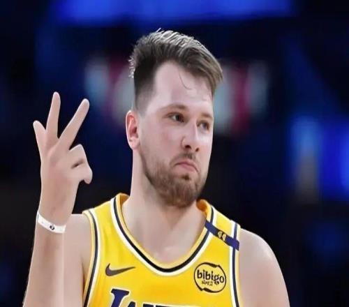 神级逆转！自投自抢+绝杀！湖人终于不怕了！