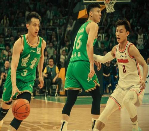 恭喜辽篮赢广东5连胜付豪26+9力压焦泊乔,队长1V2完胜徐杰胡明轩