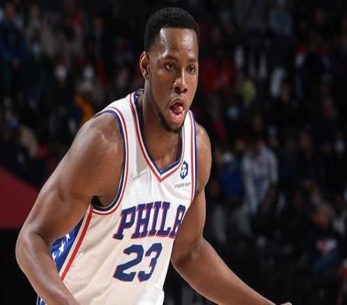 Scotto：凯尔特人与中锋查尔斯巴锡签下10天短合同