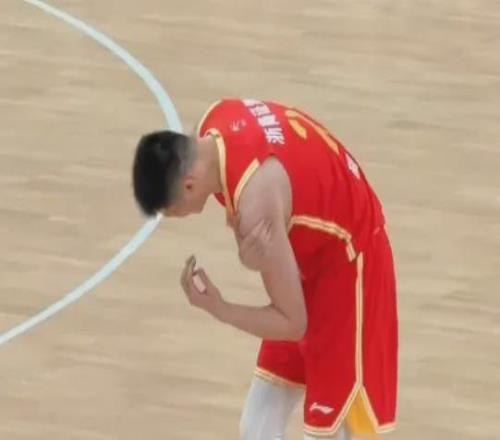 No！胡金秋最新伤情报告！这可是中国男篮第一核心
