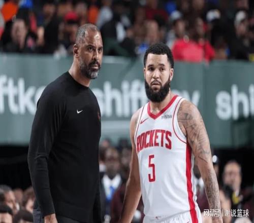 火箭打湖人落下风明星中锋出战成疑，东契奇陷分手流言状态反增