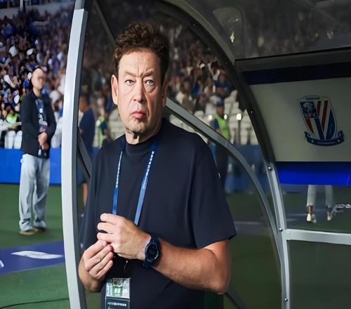 申花队长退役后完成转型！如今成中乙球队新帅，还引进两条大鱼