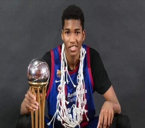 穆罕默德达博内：2.10米的巴萨新星文班亚马和字母哥的合体