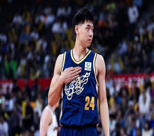 广东宏远早报！杜锋点名崔永熙，徐杰找回状态，胡明轩尴尬纪录