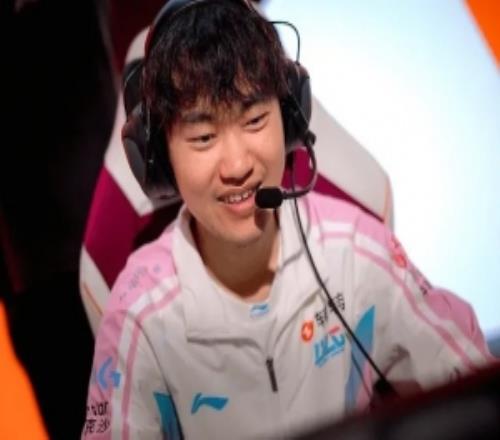 knight：没想到会打满五局，对线VicLa没有感到太大压力