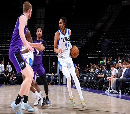 狂砍36分打爆火箭二队！独行侠二队后场大将能否搭上季后赛末班车