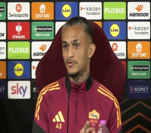 韦斯利：踢科莫第二张黄牌我绝对没犯规，我只是扶了他一下