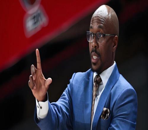 不是付豪，也不是赵继伟！广州主教练点赞辽宁队1人