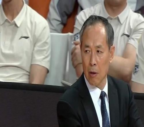 拒背锅！爆冷负第15后，许利民言论引热议，球迷：发布会从没输过