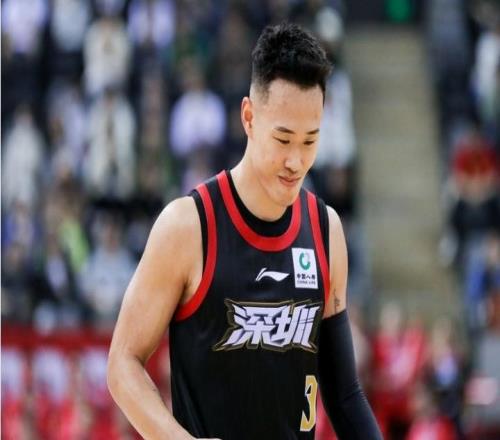 深圳3人20+狂胜新疆32分获3连胜贺希宁22+3+4阿不都仅4分