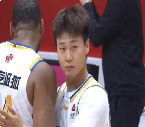 输福建5分！揪出3个“废柴”，坑惨了首钢队