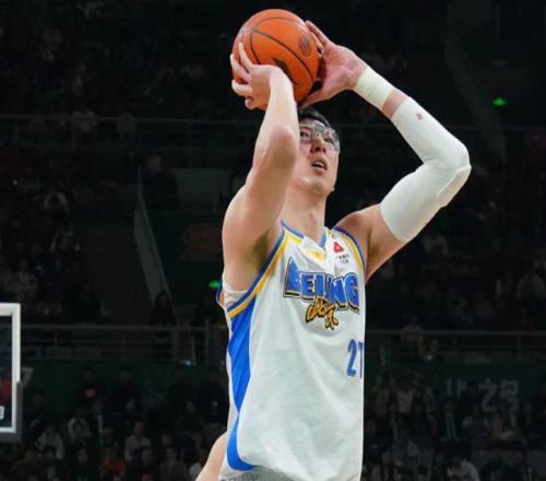 罚球14中5！联赛都吊儿郎当，“助国家队重返巅峰”只是空头支票