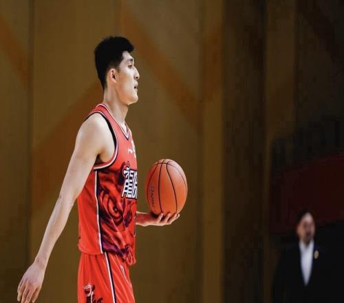 2人地域歧视+破坏民族团结CBA处罚不公网友：偏袒中国男篮队长