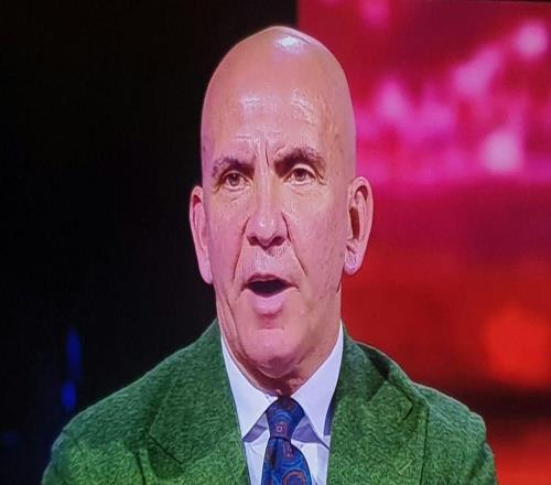 迪卡尼奥：巴雷拉态度有问题，那种处理球只有伊涅斯塔能做到