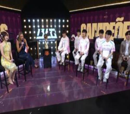 Knight：时隔多年帮LPL拿到这次国际赛冠军很开心，冠军是开始