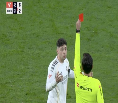 又是直红，巴尔韦德皇马生涯2次染红都是对阵马竞