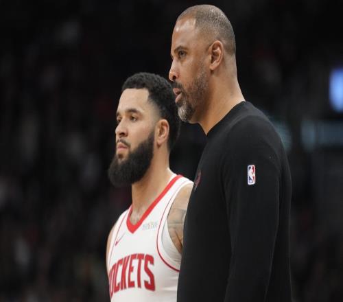 休战1个月！火箭场均2+1大闸复出，胜任5位置，乌度卡迎完整阵容