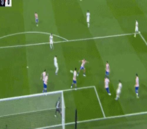 《英雄联盟》2021MSI：RNG完全碾压PGG 获得首胜 