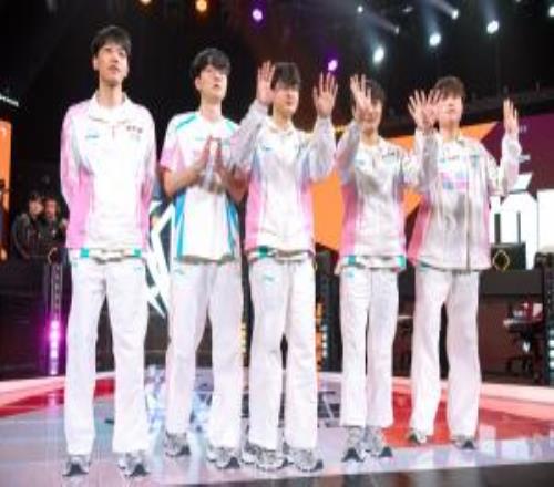 BLG夺得全球先锋赛冠军！俱乐部建队以来首个国际赛冠军