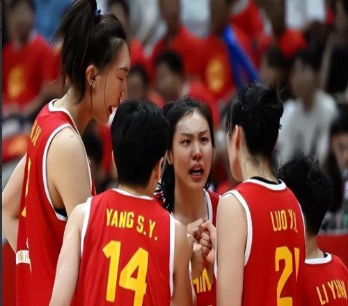 咋想的宫鲁鸣动刀！女篮首位离队球员出炉，功勋老将被顶替