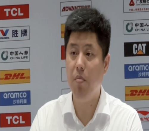 潘江：张宁等多位球员都在发烧坚持比赛，最后一防处理得不好