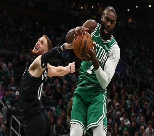 布朗：我们没能匹配上森林狼的强度没打出凯尔特人式的篮球