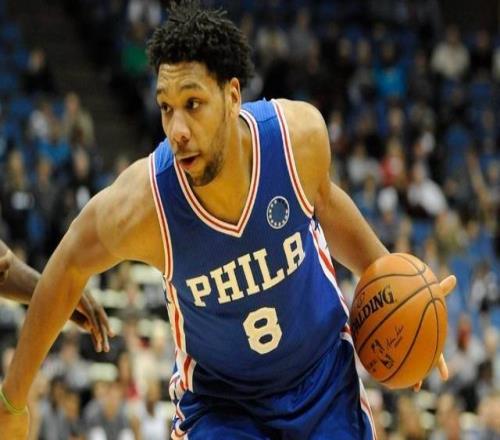 富尔茨与猛龙签10天短合同76人4年2状元1探花全部浪费