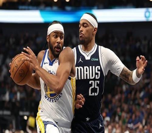 队记：库里等多名勇士球员正在检查室外等待穆迪的检查结果