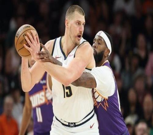 约基奇23+17+17布克22+8错失绝杀掘金险胜太阳