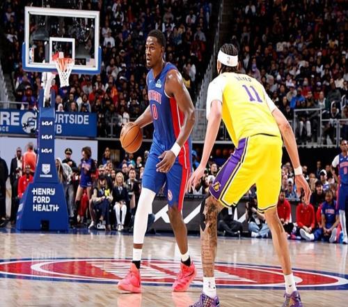 后场核心不在又怎样！活塞内线支柱还是打爆了湖人的防线