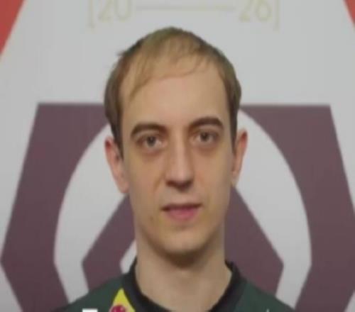 Caps心目中最强的中单是最终选了Chovy