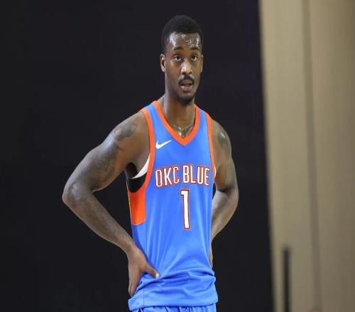 又一次被火箭二队打爆了！昔日篮网首轮秀在雷霆二队也要被淘汰了