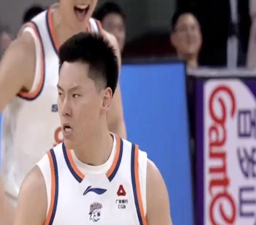 李弘权27分平生涯得分纪录！11连胜的大鲨鱼继续排名榜首！