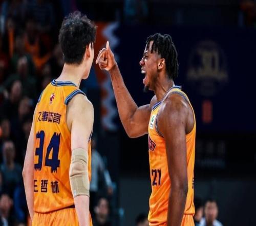 32分狂胜夺回第一！CBA第一争冠热门浮出水面：谁能阻挡他们夺冠